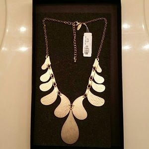 New York & Company necklace